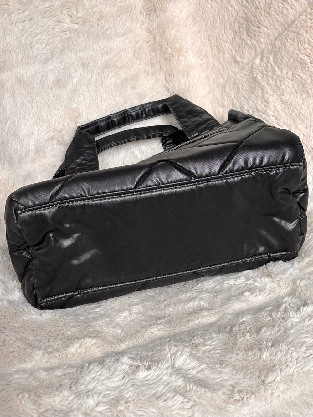 GUC Lug Jitterbug Crossbody Bag, Metallic Black (see photos for signs of wear) - Picture 3 of 9